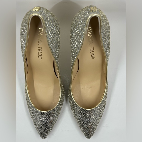 Ivanka Trump Gold Heels Elegant Metallic Design - Picture 2 of 3